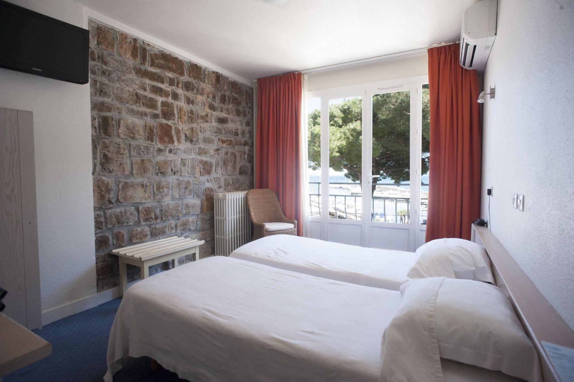 Hotel Le Richiardi Carqueiranne Exterior photo